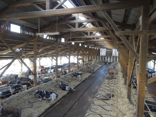 Un bâtiment fonctionnel et clair