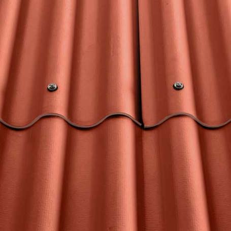 Produits Eternit Plaque avec 6 ondes et une couche supérieure pigmentée, qui assure une solution économique et durable pour le toit. produits eternit